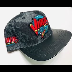 Acidwash Detroit Vipers Snapback w Leather Bill
